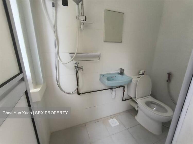 Sims Avenue (D14), Apartment #561524571